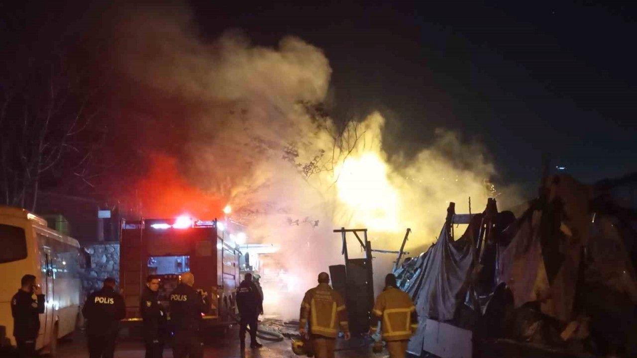 Bursa'da gece saatlerinde yangın paniği: 1 yaralı