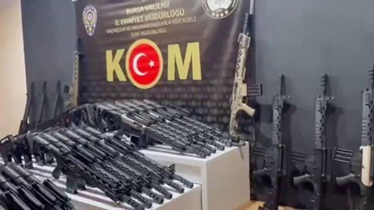 Bursa’da kaçak silah operasyonu: 118 ruhsatsız tüfek ele geçirildi