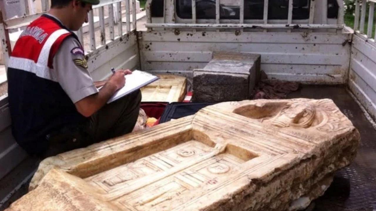 Bursa'da tarihi eser kaçakçıları yakayı ele verdi
