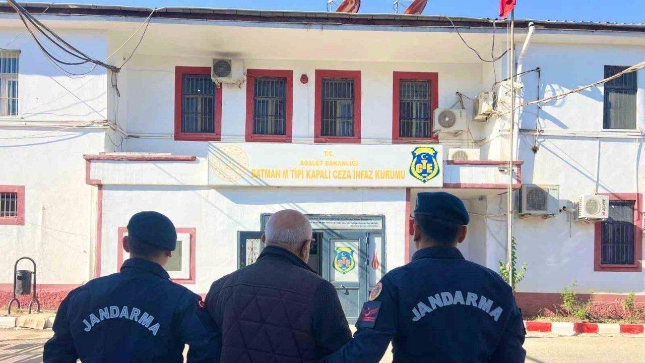 Jandarmadan aranan şahıslara yönelik operasyon: 21 kişi yakalandı
