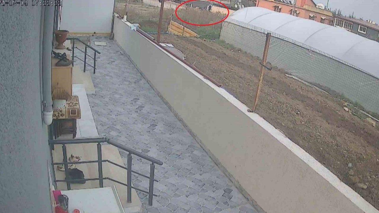 Kalp krizi geçiren adam duvarın üzerinden bahçeye düştü