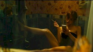 Asena Keskinci'nin müstehcen sahnelerine eleştiri yağdı