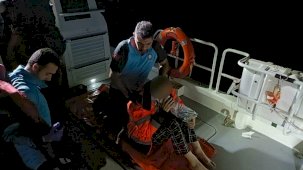 Ayvacık açıklarında ticari gemide yarlanan şahısın tıbbi tahliyesi yapıldı