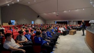 Başkan Taban gençlere kulak verdi