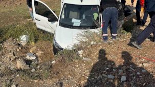 Batman’da otomobil su kanalına düştü: 1 yaralı