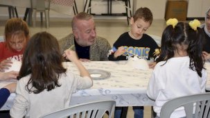 Bursa'da anne-çocuk maske atölyesi yoğun ilgi gördü...
