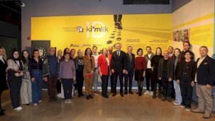 Bursa'da göçmenlerin yolculuğu ‘Kimlik’le sergilendi