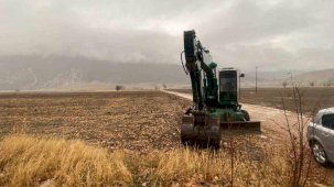 DSİ’ye ait kepçenin çalınıp define arandığı iddiası