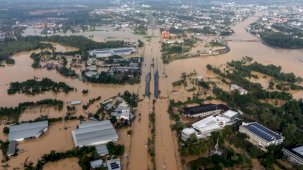 Endonezya’da can kaybı 442’ye yükseldi