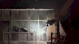 Hırdavat dükkanı alev topuna döndü, ekipler seferber oldu