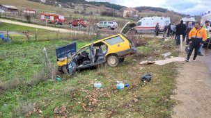 Karabük’te hafif ticari araç otomobille çarpıştı: 6 yaralı