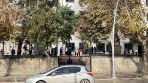 Lisede 3. kattan düşen öğrenci ağır yaralı