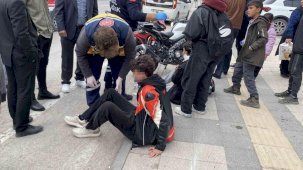 Liseli öğrencilerin motosiklet gezintisi hastanede son buldu: 3 yaralı