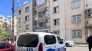 Mersin Valilliği 3 kişiyi öldüren şahsın bacağından vurularak yakalandığını bildirdi