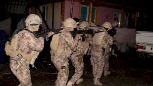 Yalova'da DEAŞ operasyonu: Polise ateş açıldı, çatışma sürüyor