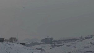 Yüksekova’da yoğun sis uçak seferlerini durdurdu