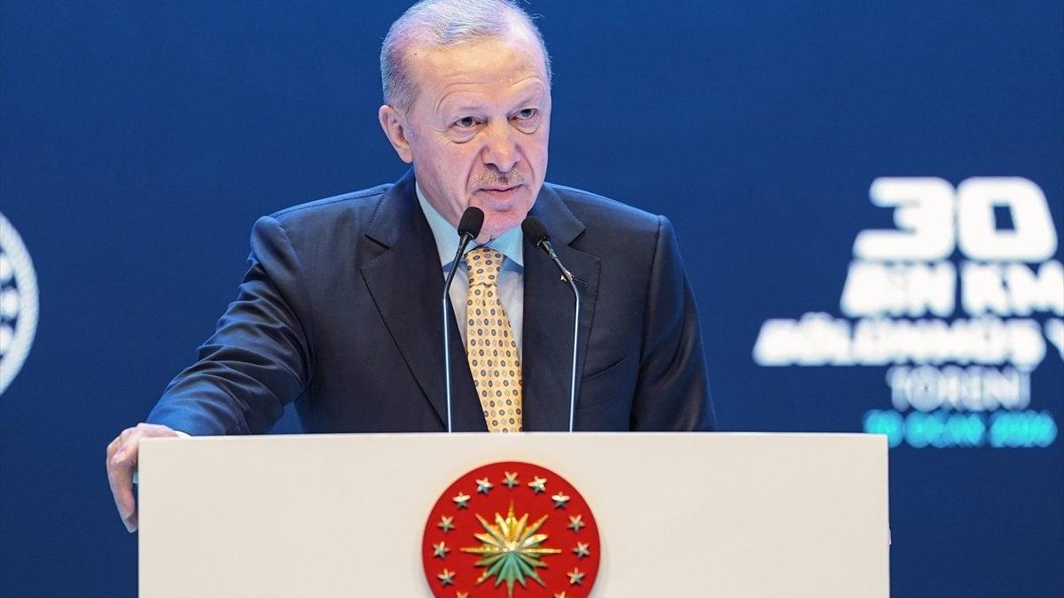 Cumhurbaşkanı Erdoğan: Ne kadar yol yaparsanız trafik o kadar sıkışır diyen çapsızlar