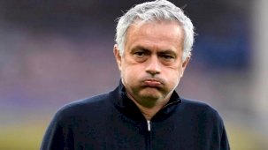Benfica yine derbi kazanamayıp elendi: Maç sonu Jose Mourinho'yla alay ettiler