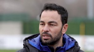 Selçuk İnan, Fenerbahçe karşısında ilk peşinde