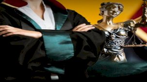 Yargıtay'dan avukat ücreti kararı. Davada karar bedelini geçemeyecek