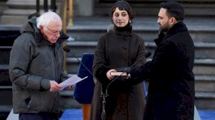 Zohran Mamdani'nin yemini gündemde: Osmanlı döneminde yazılmış Kur'an'a el bastı