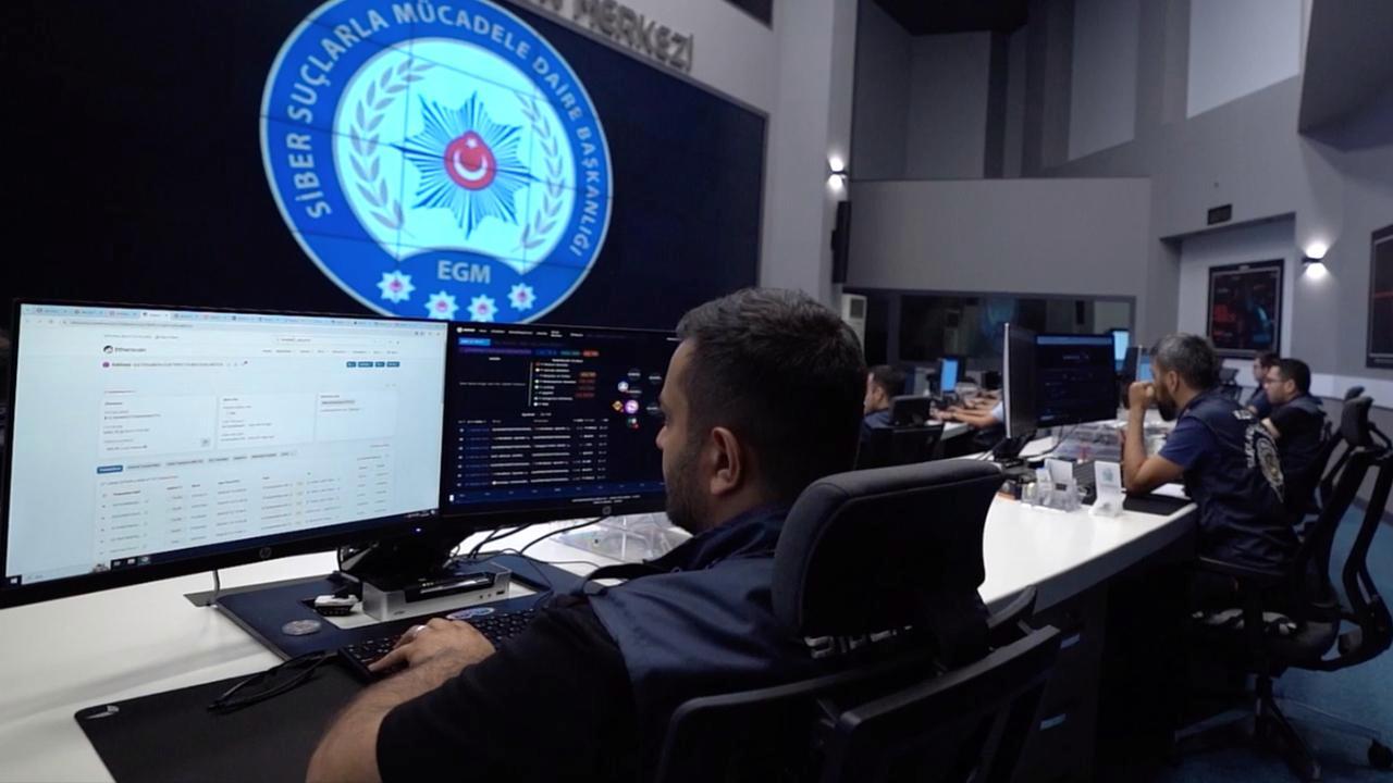 Epstein dosyaları kapsamında bilgi kirliliği oluşturan hesaplara erişim engeli