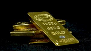 Altının onsu, Kasım 2009'dan bu yana en iyi aylık performansını sergiledi