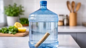 Damacanaya hemen 1 tane atın! 19 litreyi dezenfekte ediyor...