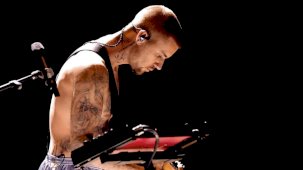 Grammy 2026 sahnesine çıktı! Justin Bieber çıplak