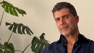 Özcan Deniz annesi Kadriye Deniz için para yağdırdı! Kardeşleri açıklama yaptı