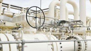 Rusya'nın petrol ve doğalgaz gelirleri yarı yarıya azaldı