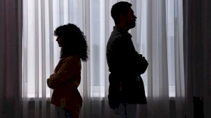 Sessiz evlilikler: Bitmeyen ama yaşanmayan bir birliktelik