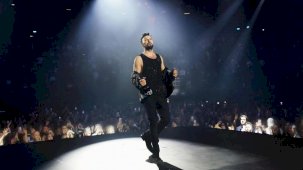 Tarkan'dan konser sonrası paylaşımı! Aşk mesajı bıraktı