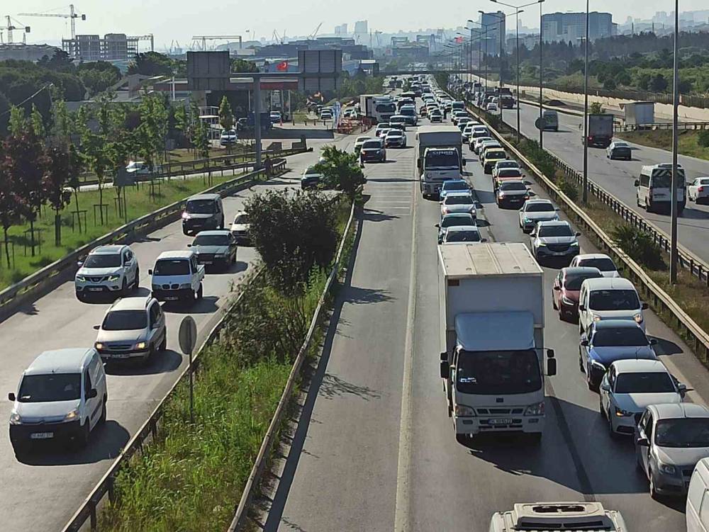 İstanbul’da bayram trafiği başladı