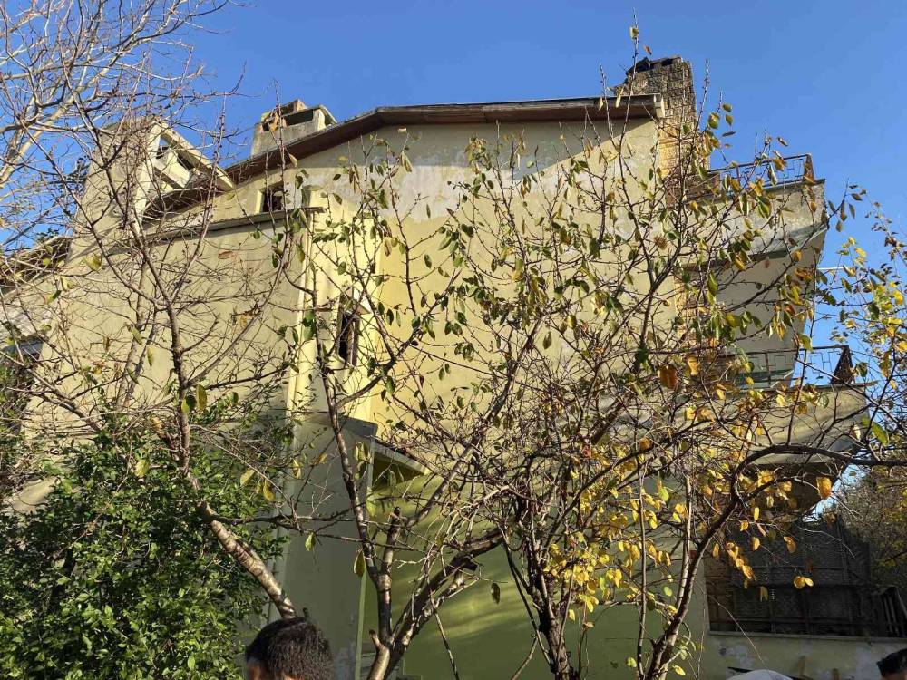 Büyükçekmece’de villaya polis baskını