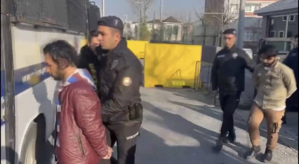İstanbul’da korkunç cinayet: 8 şahıs tarafından dövülerek bıçaklandı