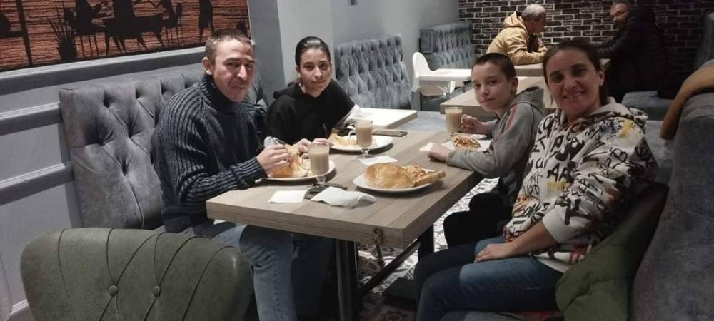 Eyüpsultan’daki yangında hayatını kaybeden işçiden geriye aile fotoğrafı kaldı