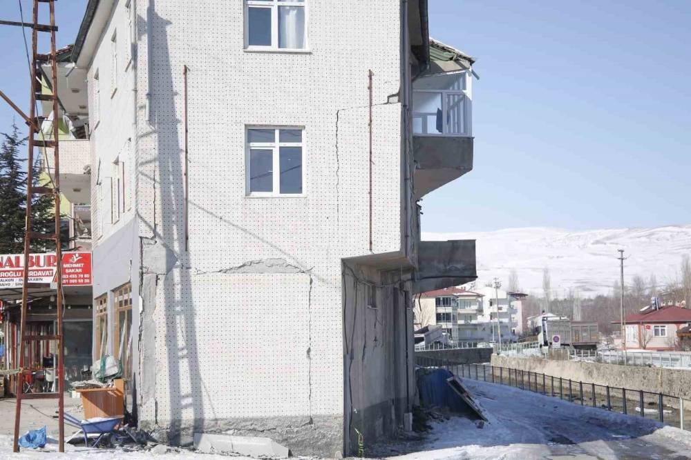 Gürün’de depremin bilançosu ağır oldu