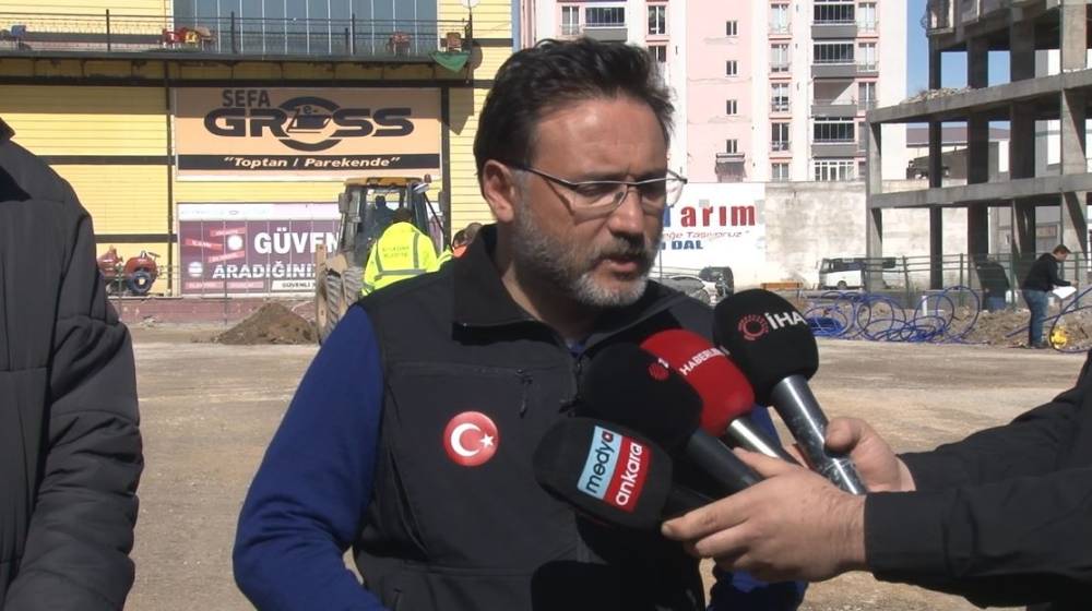 Kayseri Valisi Çiçek: “Şu an Elbistan’da günde 60 tane enkaz kaldırılıyor”