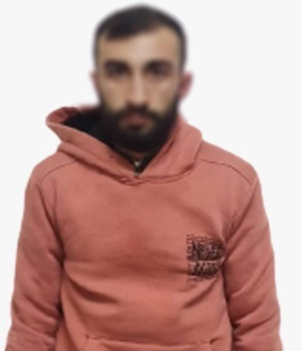 Silah zoruyla bir vatandaşın cep telefonu ve cüzdanını çalan 3 şahıstan 2’si yakalandı