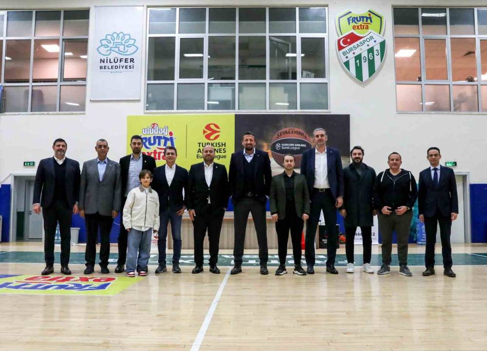 Hidayet Türkoğlu, Frutti Extra Bursaspor’u ziyaret etti