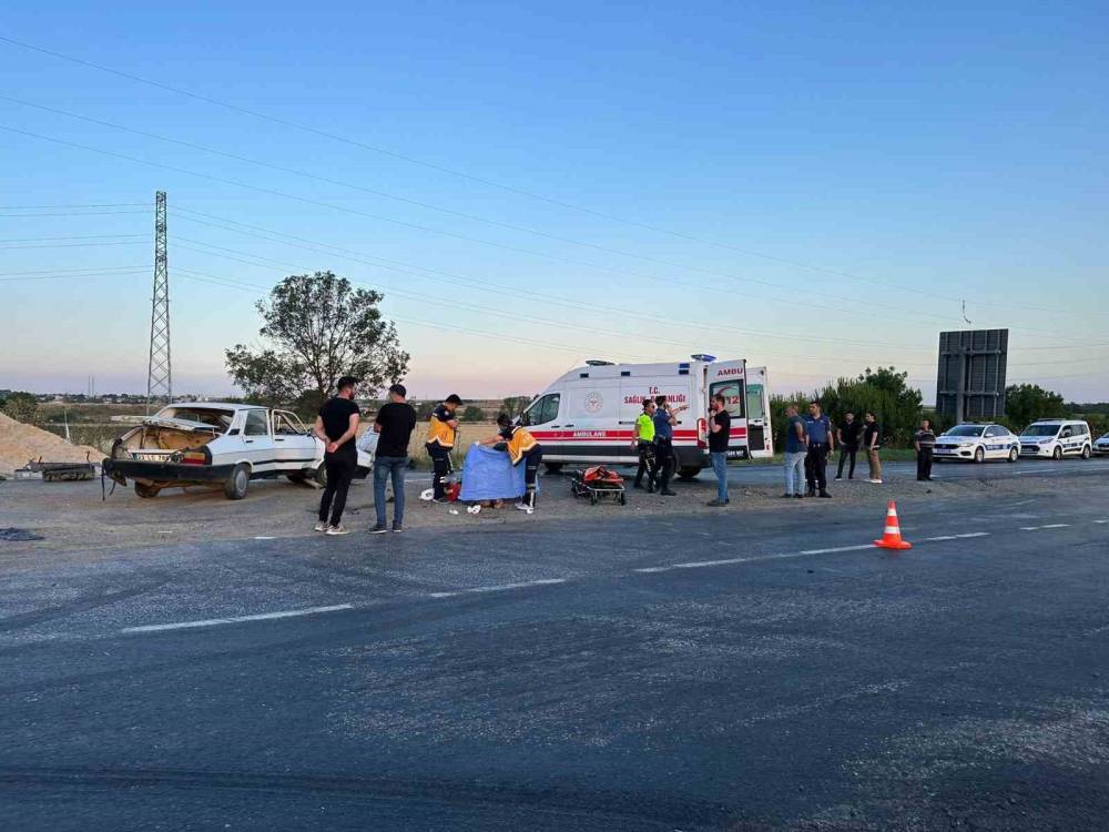 Tekirdağ’da otomobil ile hafif ticari araç çarpıştı: 1 ölü, 1 yaralı