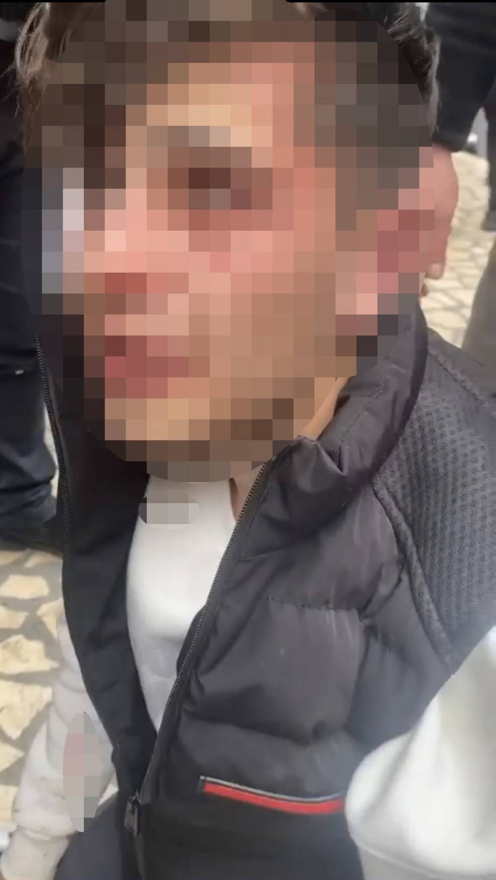 Şişli’de mahalleliden torbacılara önce dayak sonra itiraf kamerada