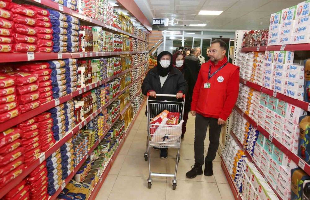 Küçükçekmece Belediyesi ihtiyaç sahibi vatandaşların faydalanabileceği