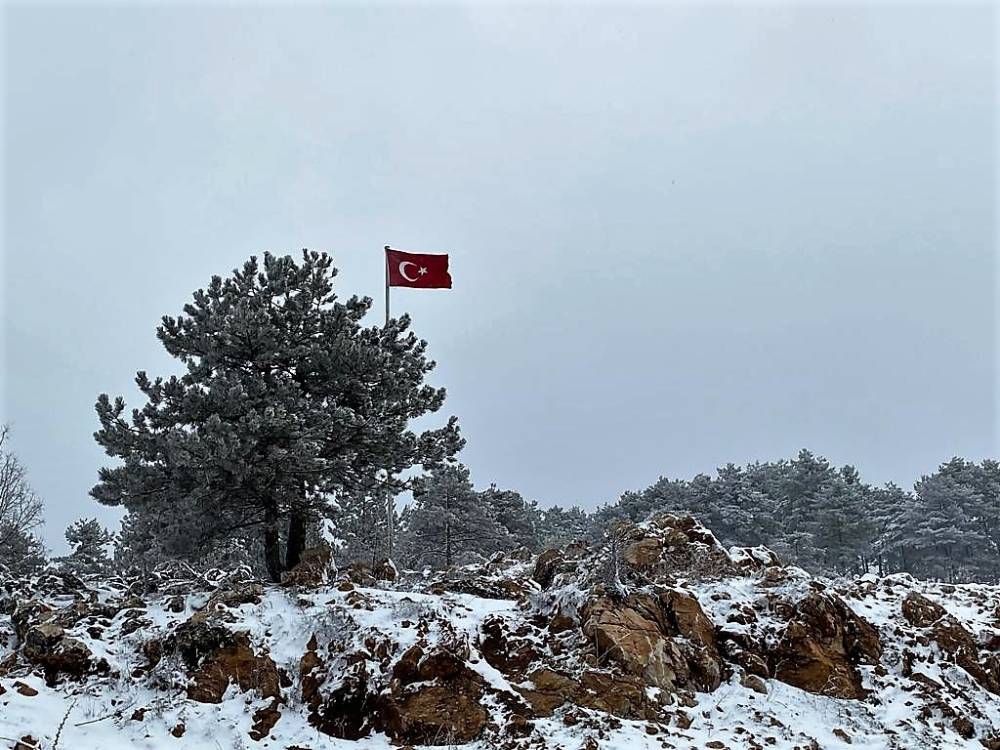 Sındırgı’da kar yağışı etkili oldu