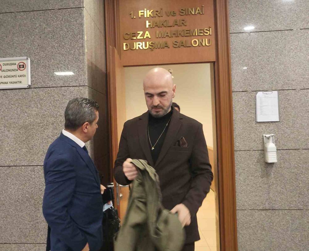 Şarkıcı Soner Sarıkabadayı’nın