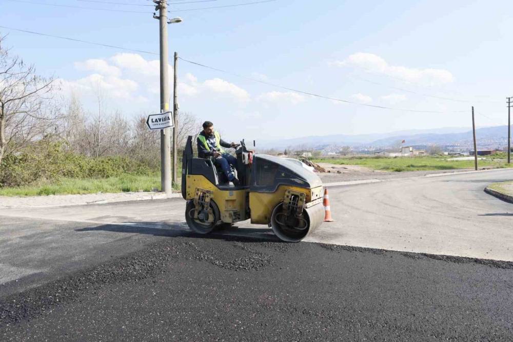 Tütünçiftlik’i Derince’ye bağlayan cadde yenilendi