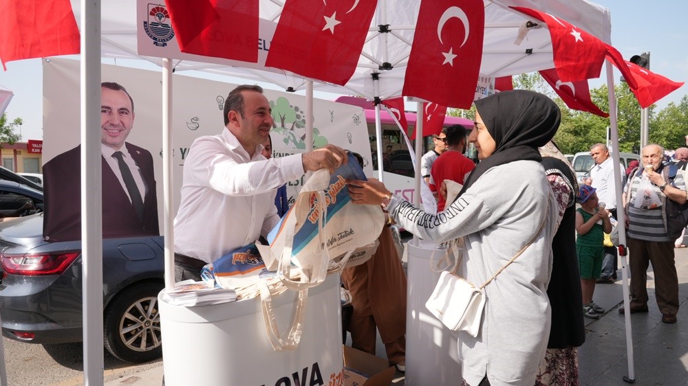 Yalova Belediyesi Sıfır Atık Günü’nde 5 bin bez çanta dağıttı