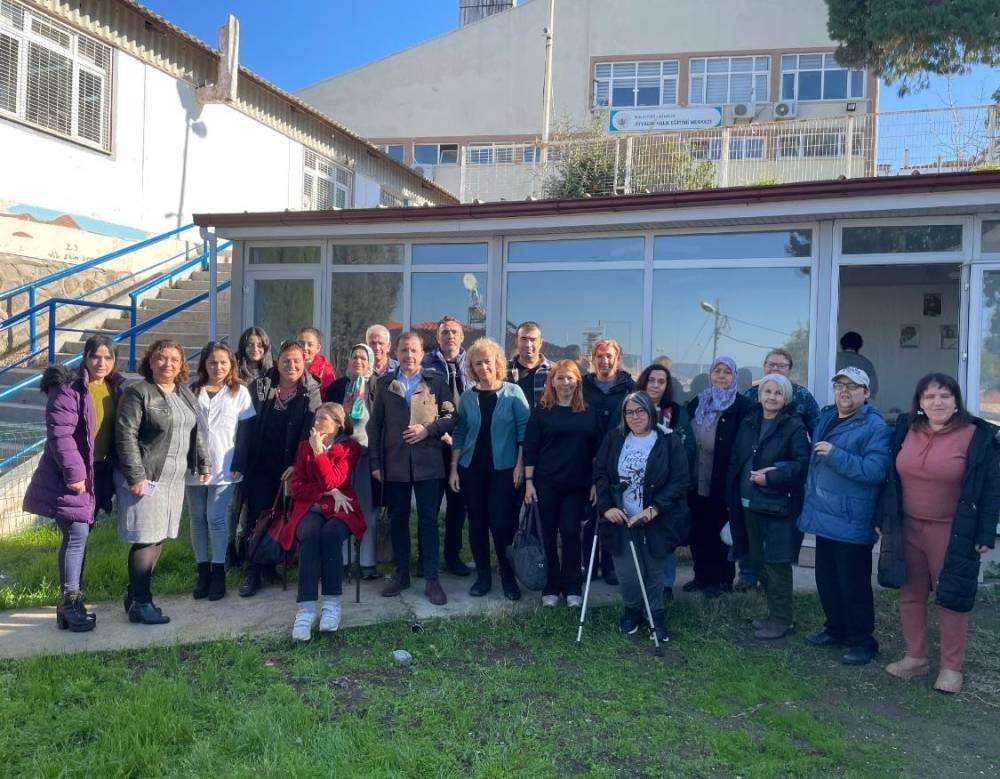Ayvalık’ta engellilere saç bakımı