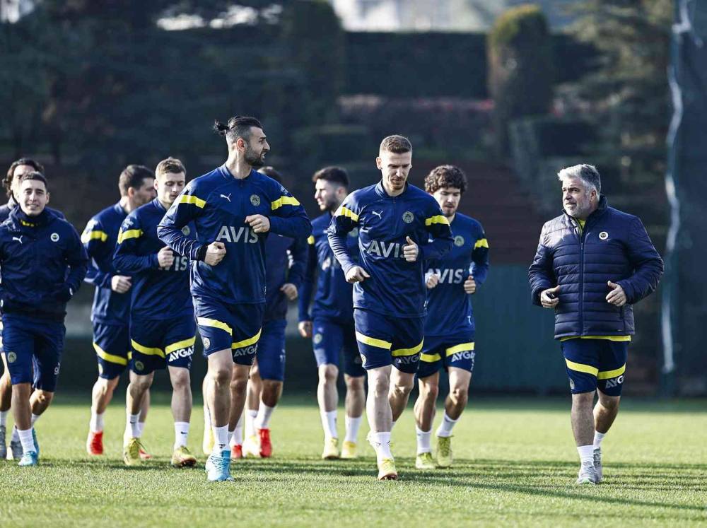 Fenerbahçe’de, Antalyaspor maçının hazırlıkları sürüyor